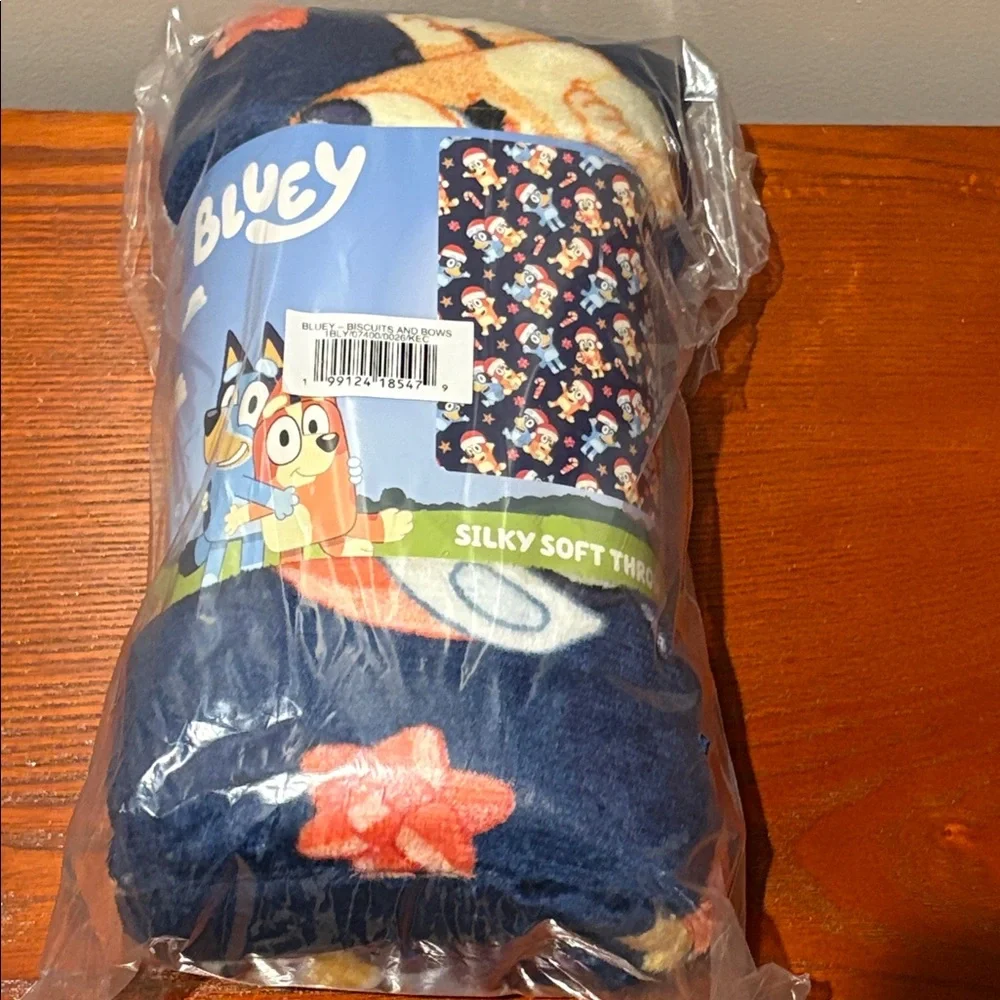 Bluey Holiday Plush Throw Blanket